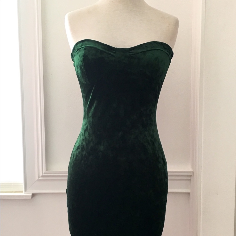 gorgeous dark green velvet evening dress